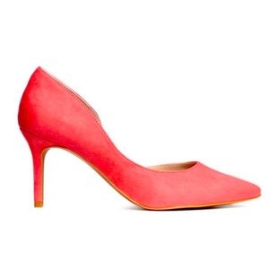 H&M coral, kitten heel euro size 38. Very comfortable for a heel! worn one time.
